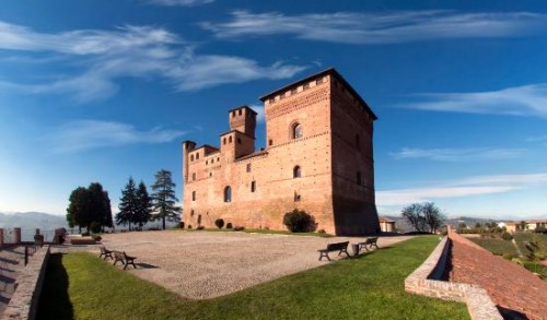 Castle of Grinzane Cavour<br>格林扎內·卡沃爾城堡